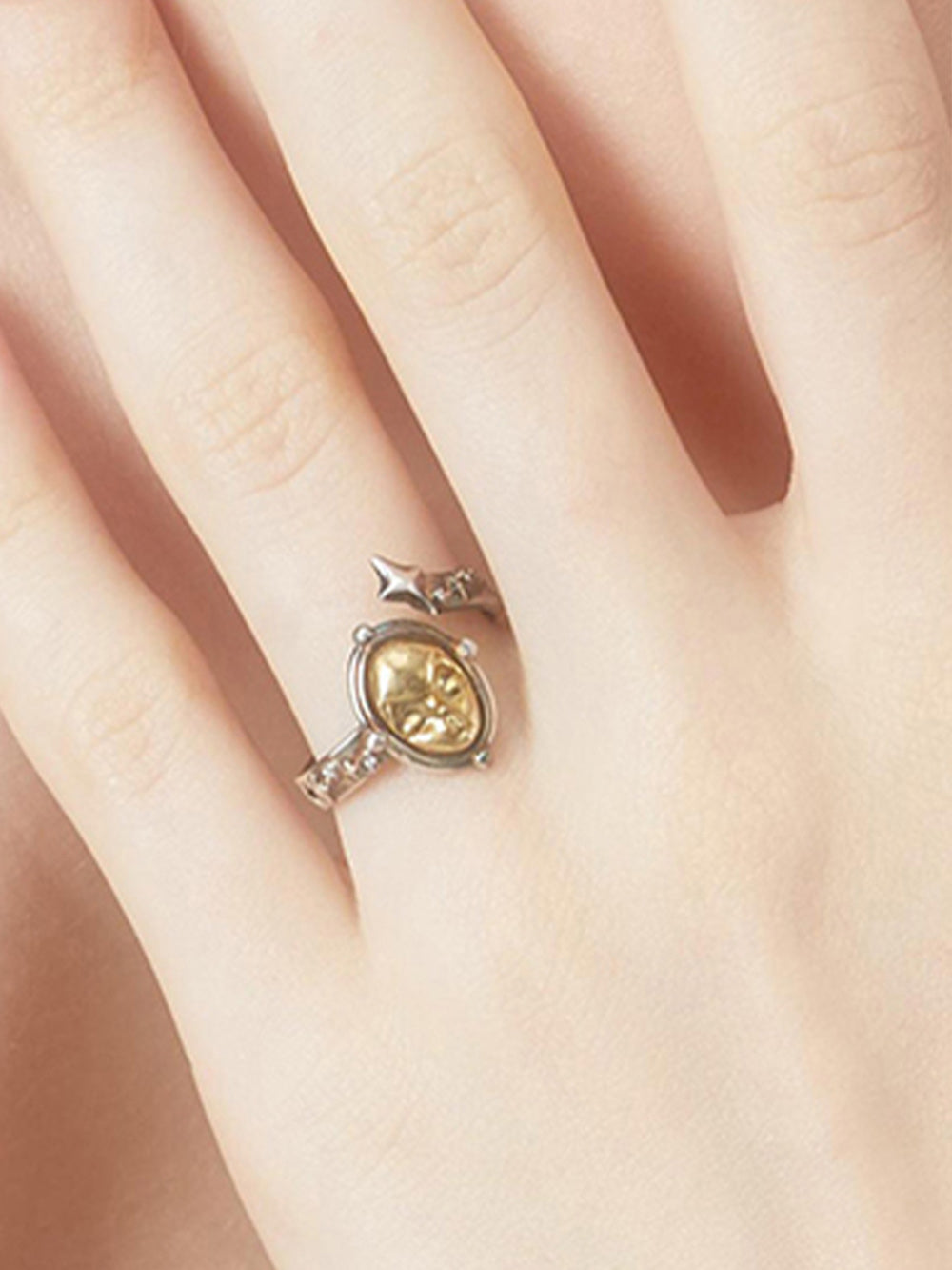 MUKTANK x QUANDO Lilith Star Silver Ring