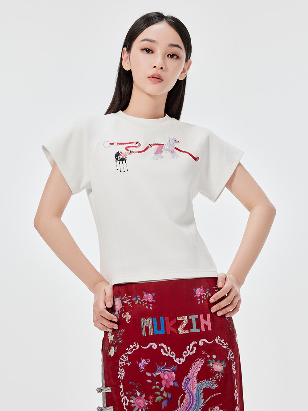 MUKZIN 2-color Loose Embroidered T-shirt