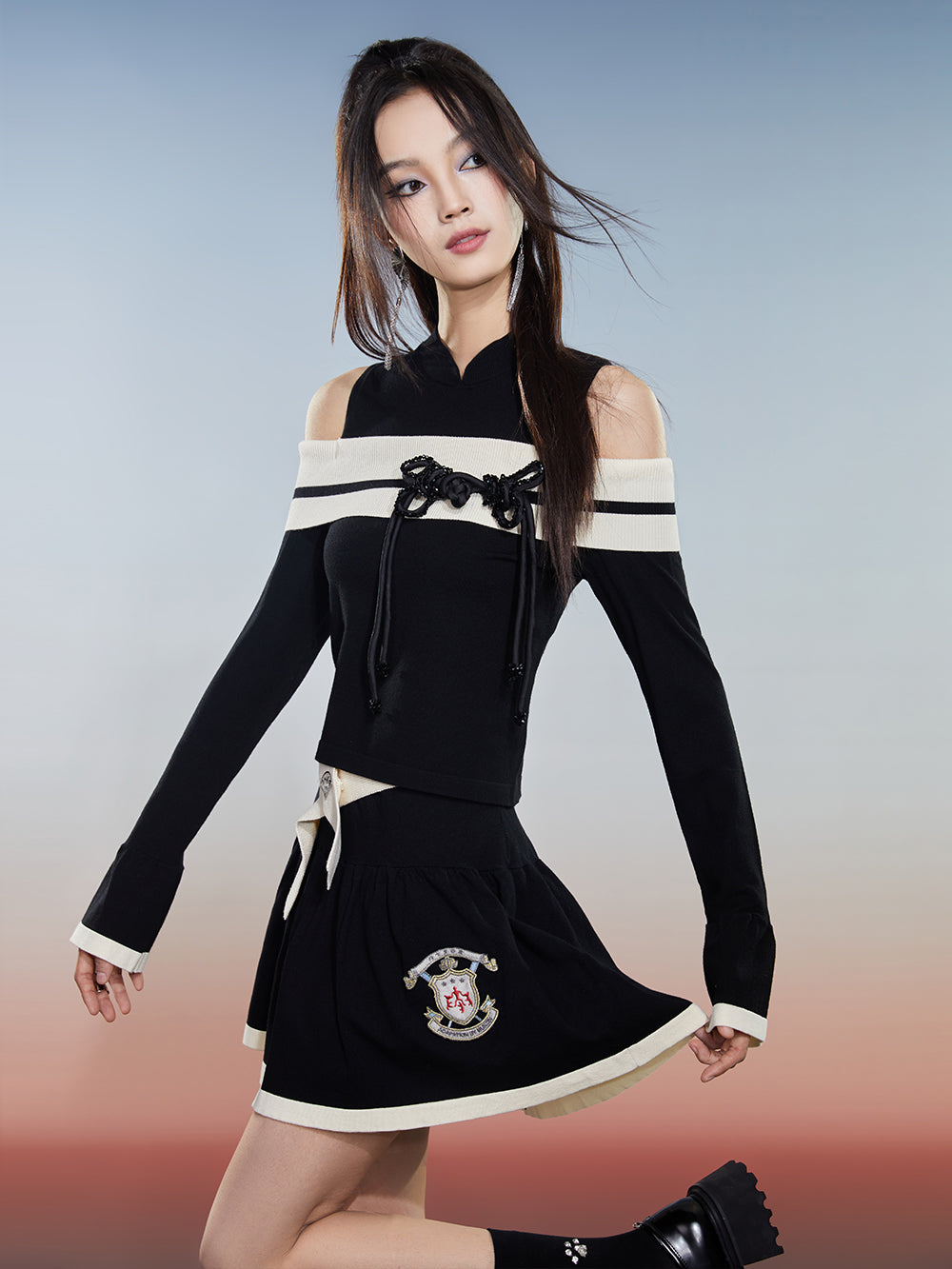 MUKZIN Slim-fitting Elegant Black Original Trendy Sweater