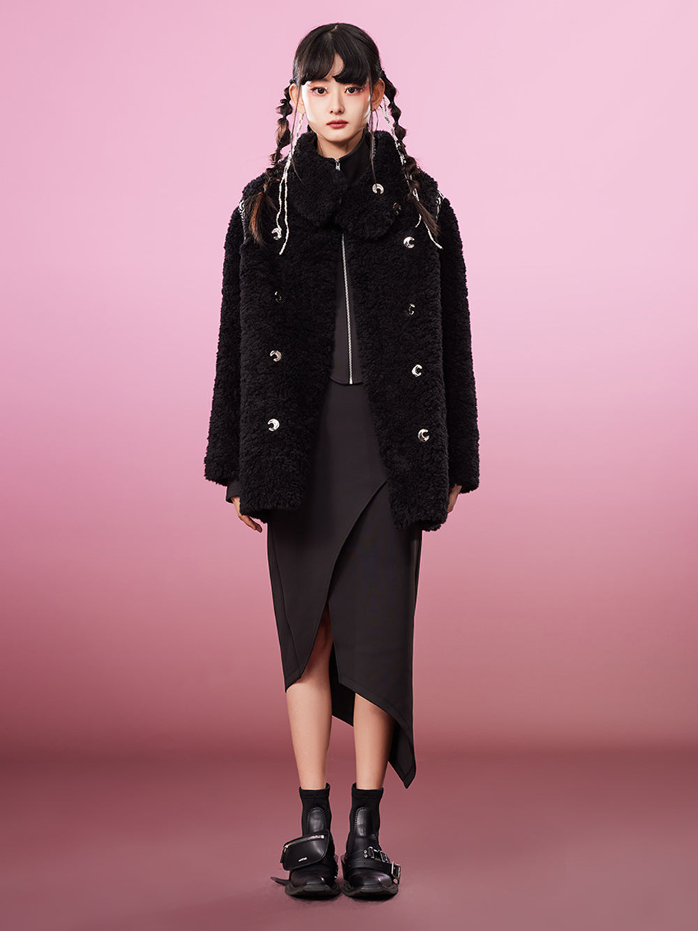 MUKZIN Medium Long Black Embroidered Patchworks Fur Coat