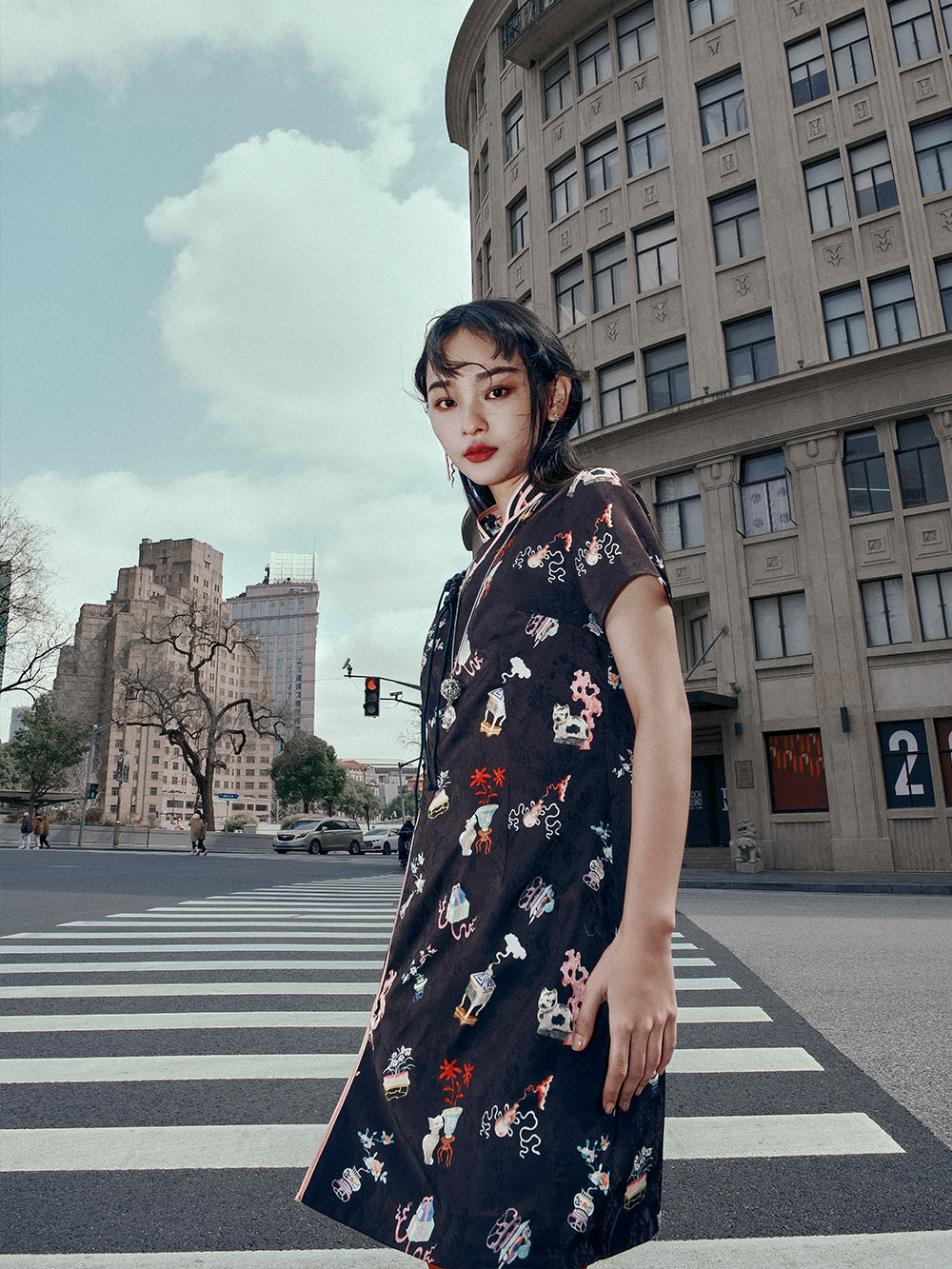 MUKZIN Creative Printed Slit Short-Sleeved Cheongsam