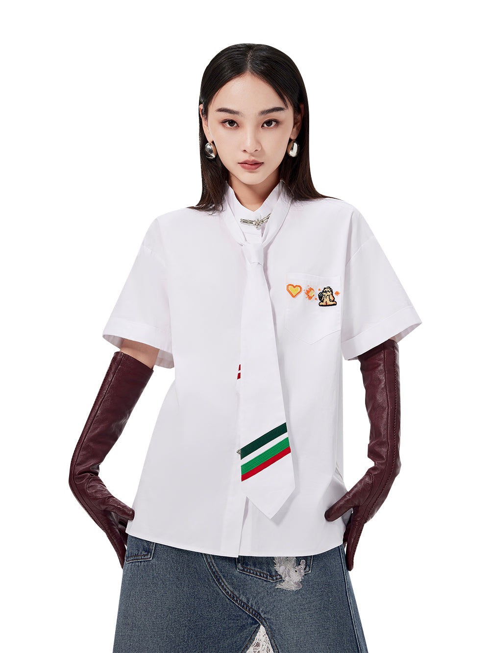 MUKZIN White Varsity Collar T-Shirt