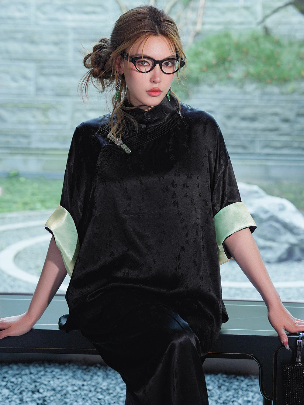 MUKZIN Black Chinese Character Printed Cheongsam Collar Loose T-shirt