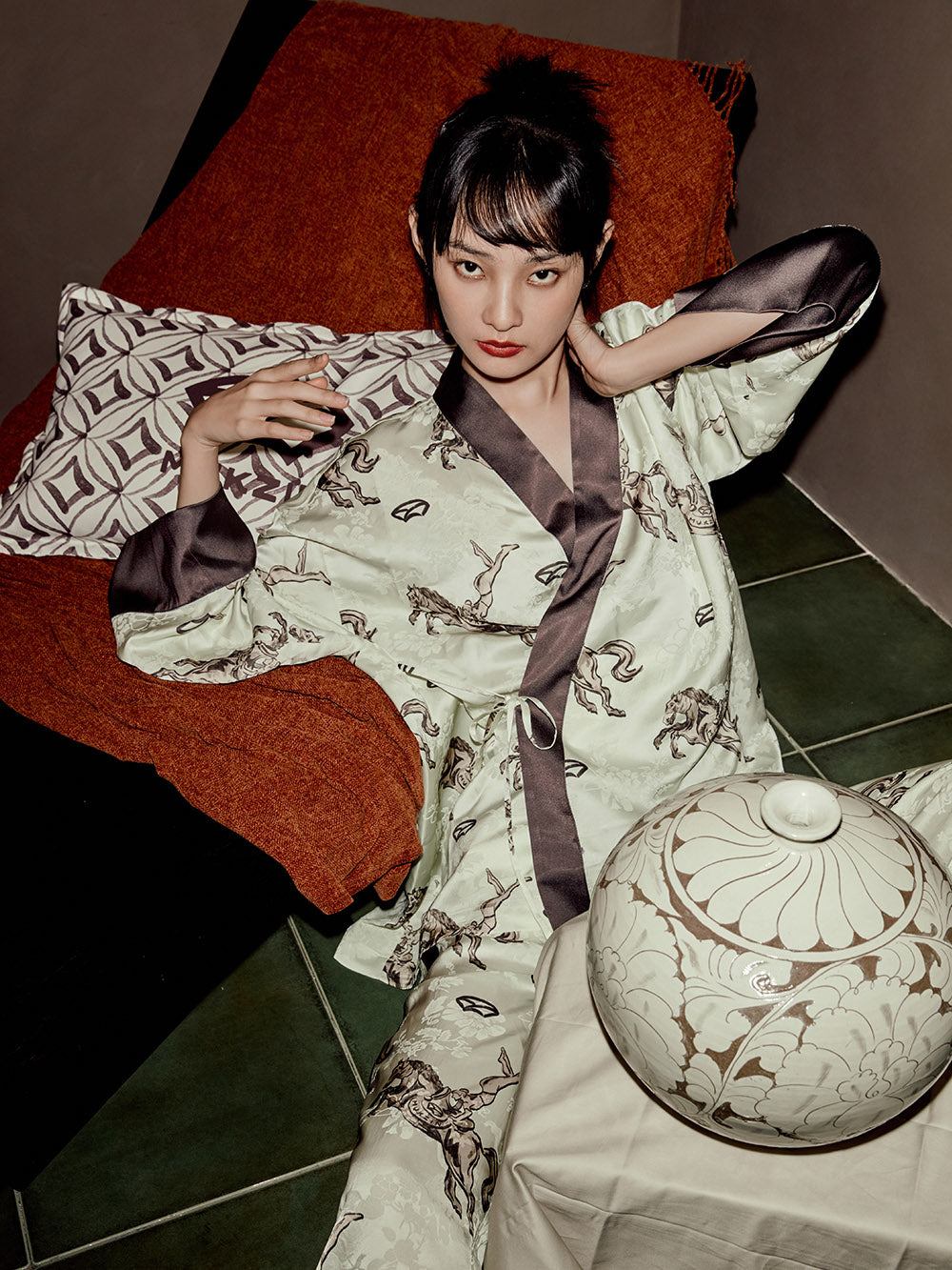 MUKZIN Color Block Printed Retro Style Shirt + Pants Set+Socks