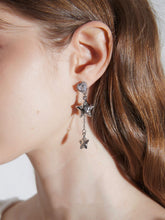 MUKTANK x WHITEHOLE Shining Party Star Earrings