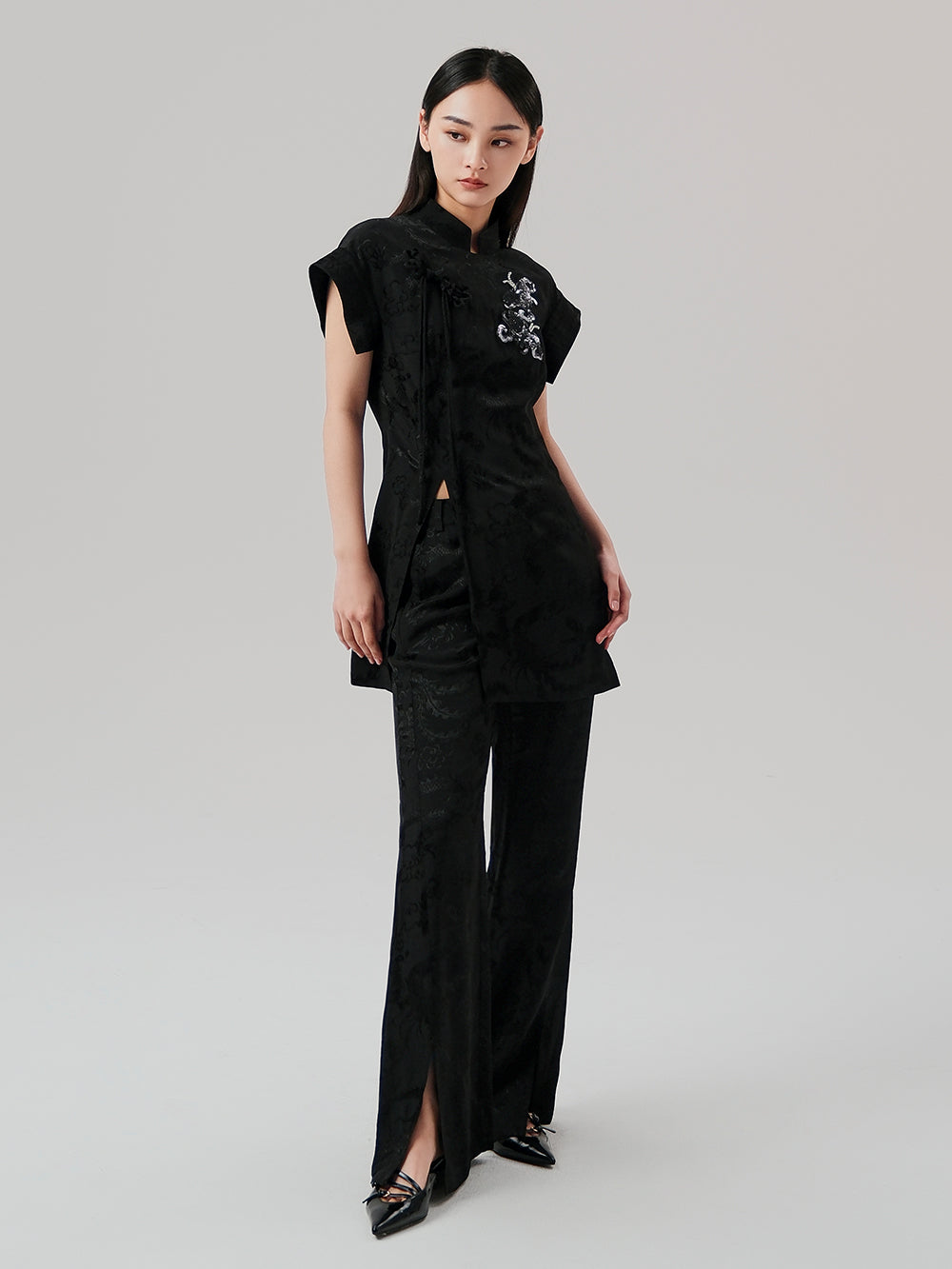 MUKZIN Black Elegant Flared Pants