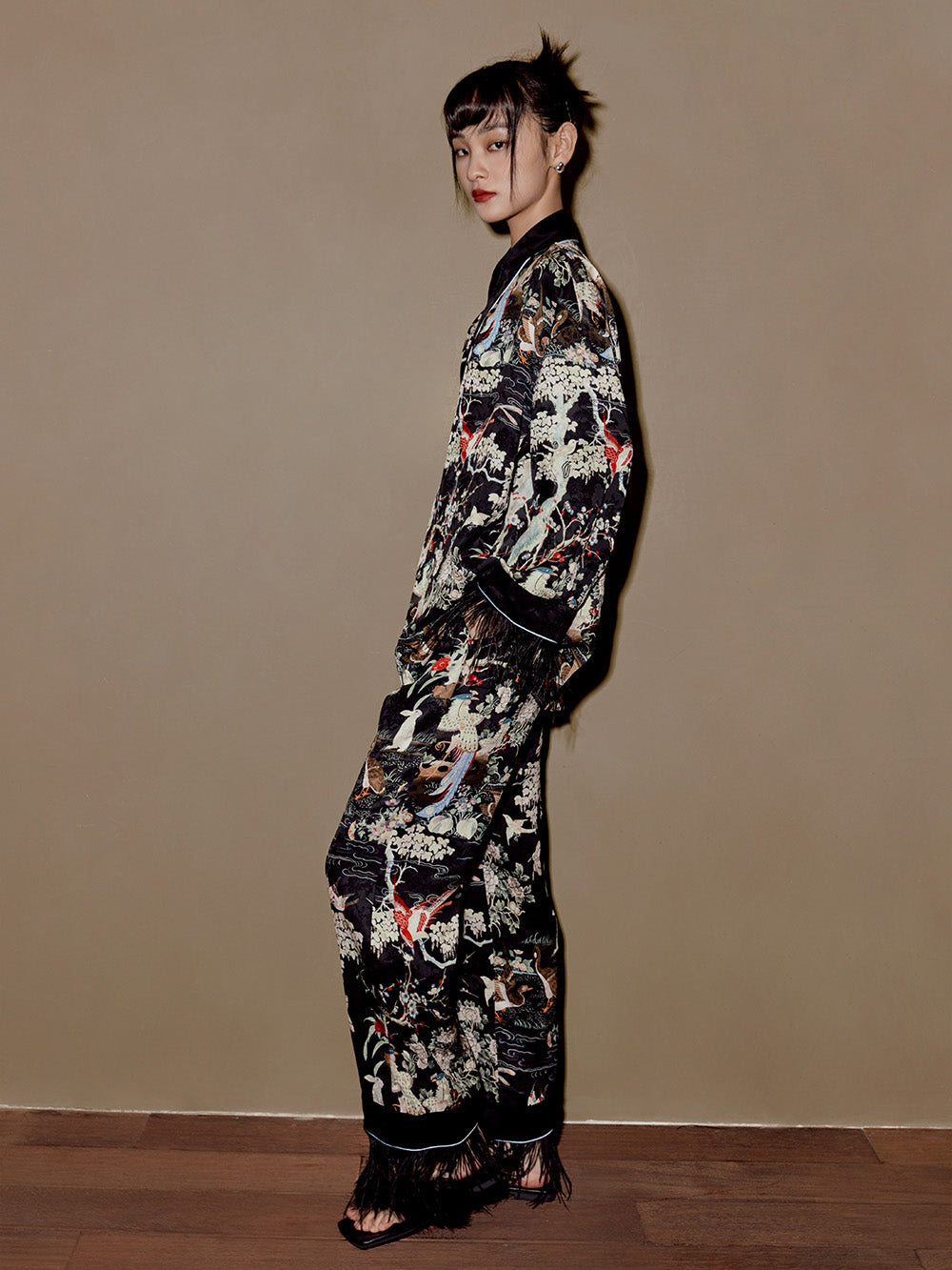 MUKZIN Chinese Style Pajama Suit Removable Ostrich Feather High-quality+Socks