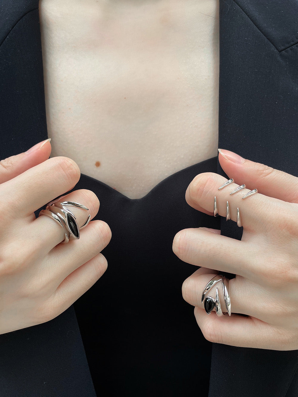 MUKTANK x Mandarin Zan Club Black Onyx Dragon Claw Wide Ring