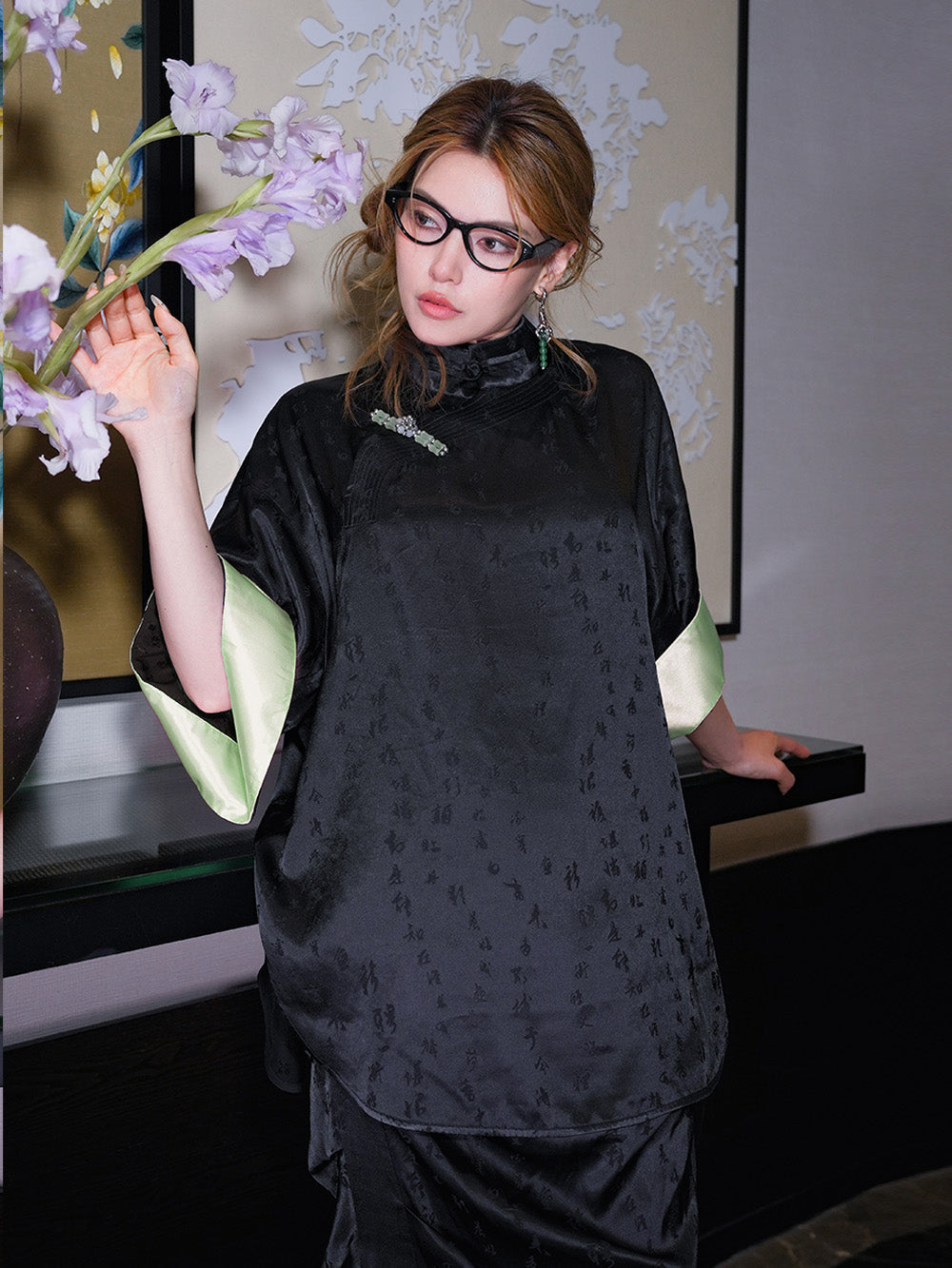 MUKZIN Black Chinese Character Printed Cheongsam Collar Loose T-shirt