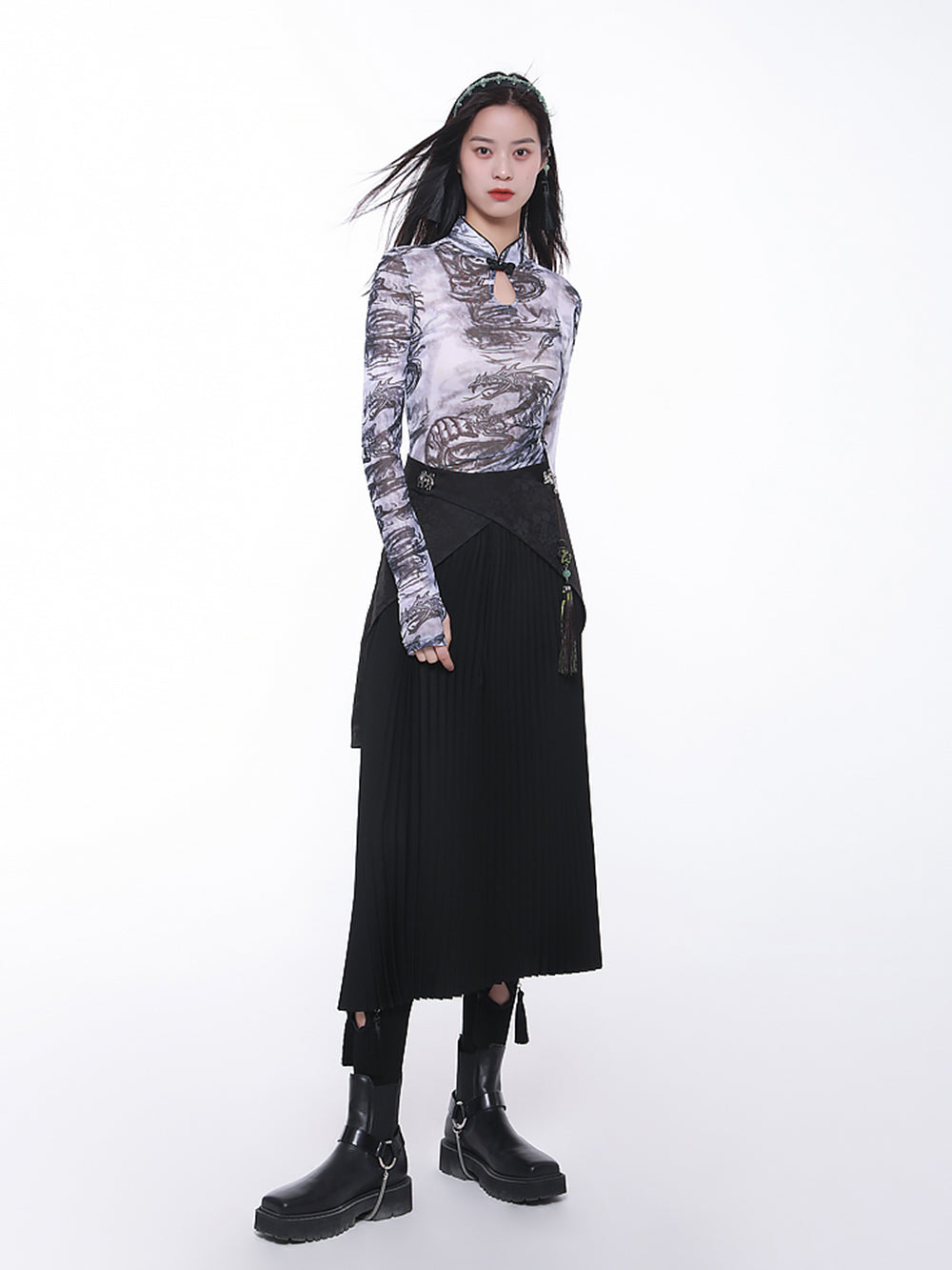 MUKTANK × CUUDICLAB Modified Song-style Pleated Skirts