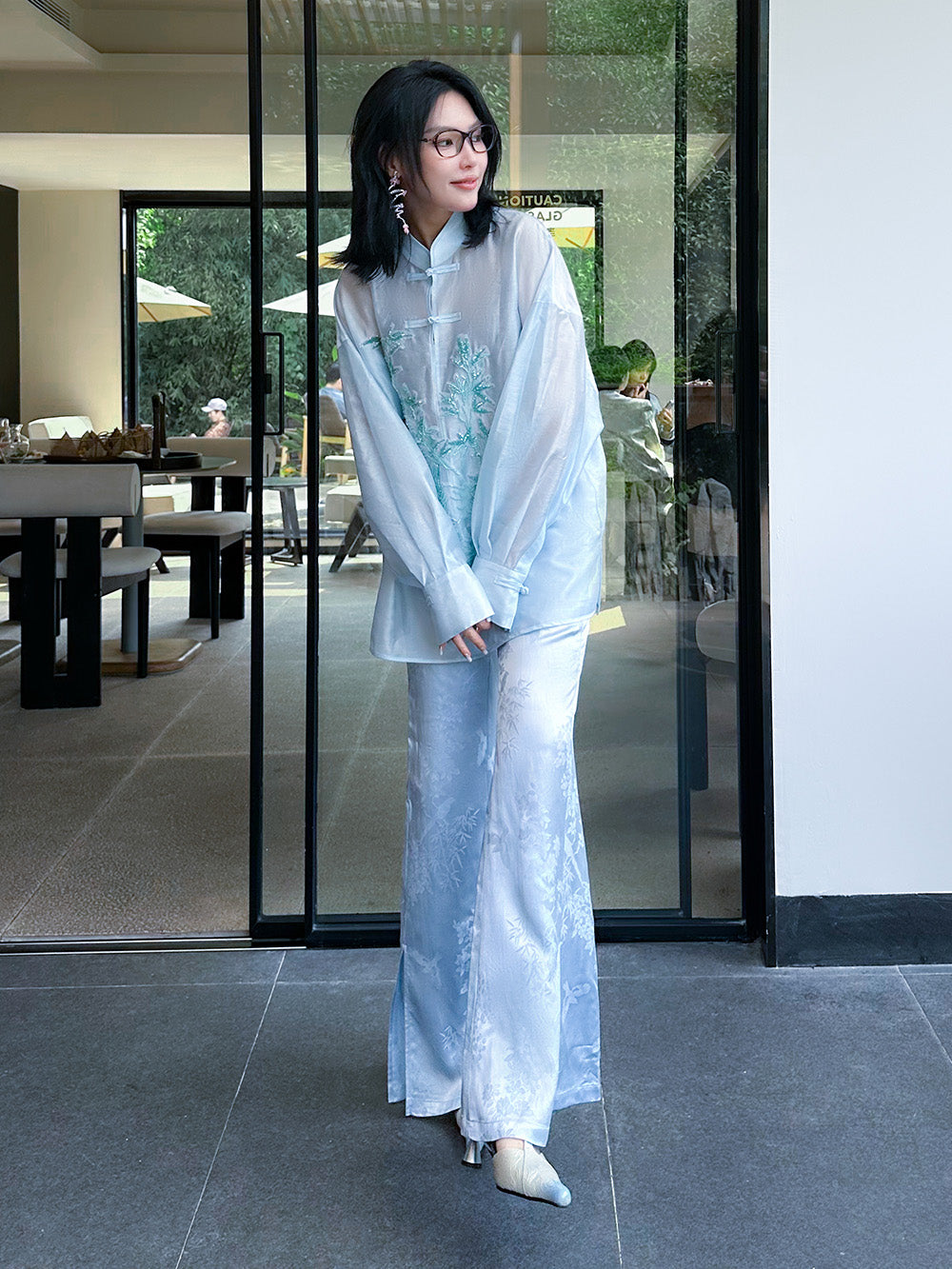 MUKZIN Chinese Style Stand-up Collar Button-down Long-sleeved Shirt
