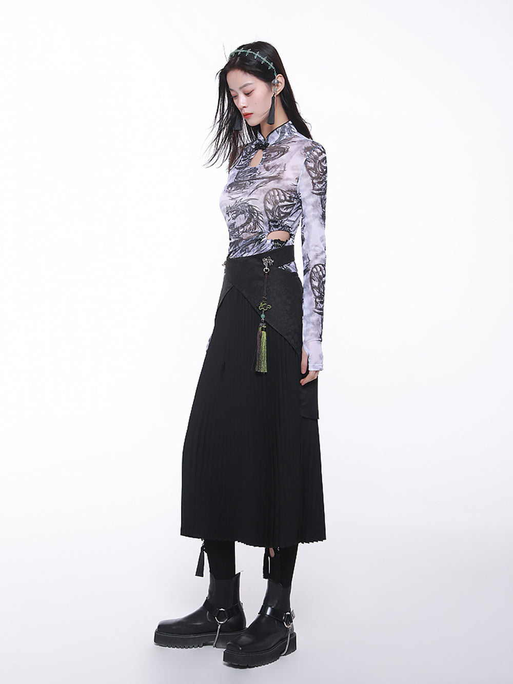 MUKTANK × CUUDICLAB Modified Song-style Pleated Skirts