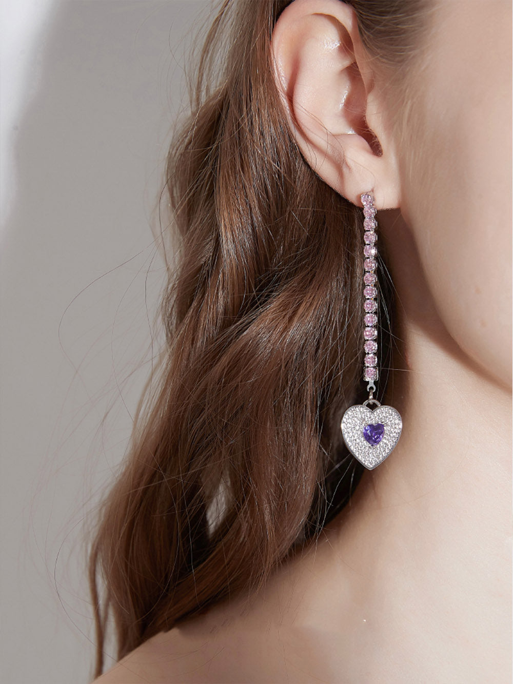 MUKTANK x WHITEHOLE Shining Party Heart Earrings