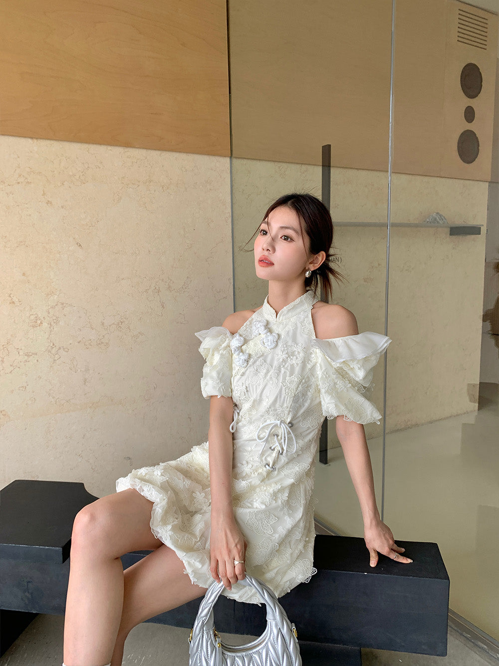 MUKZIN White Lace Off-shoulder Cheongsam QIPAO