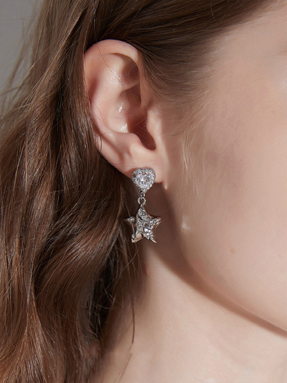 MUKTANK x WHITEHOLE Shining Party Star Earrings