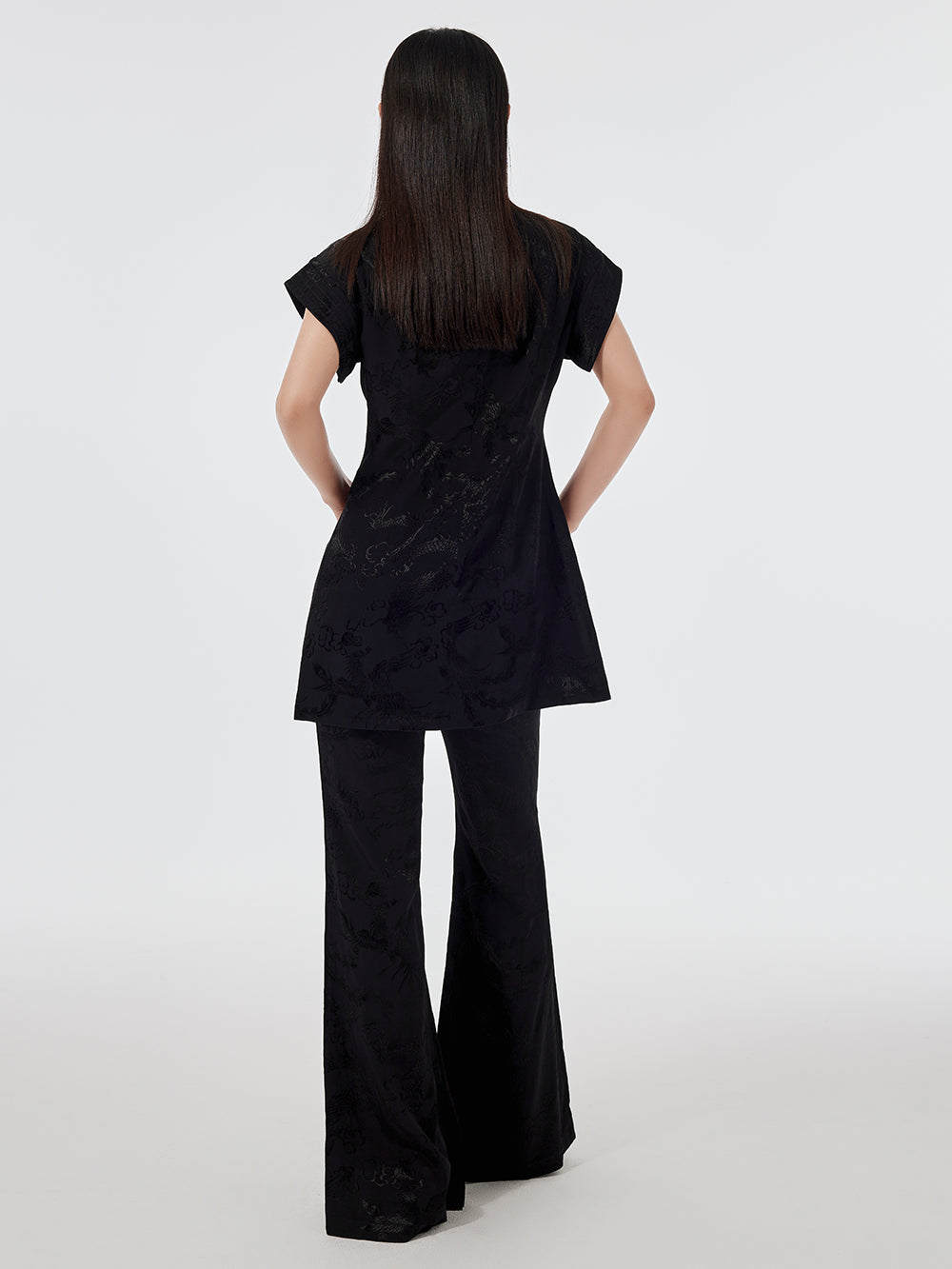 MUKZIN Black Elegant Flared Pants