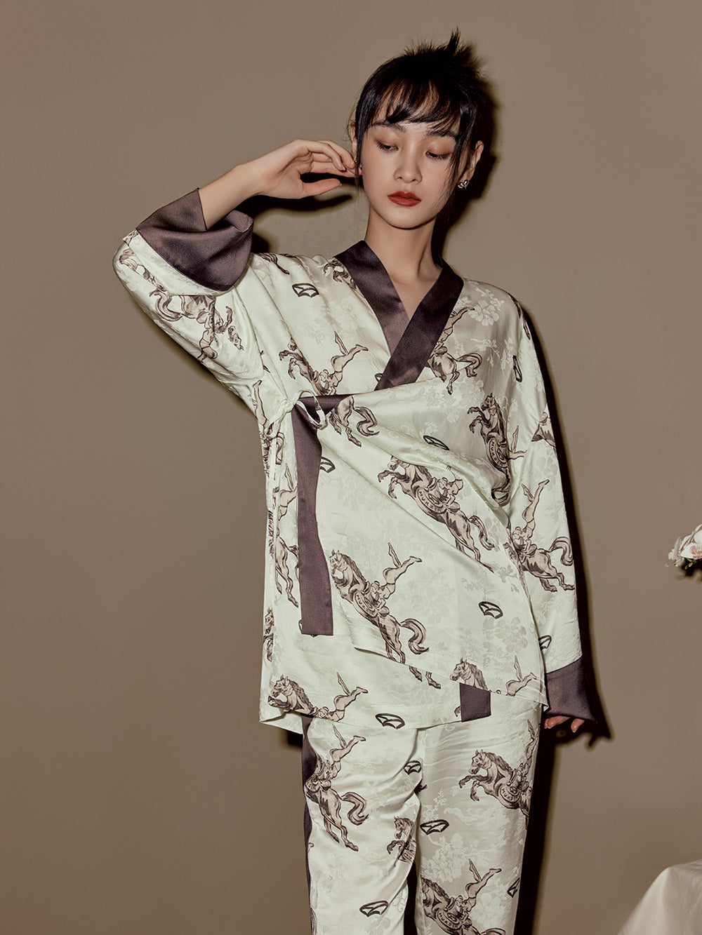MUKZIN Color Block Printed Retro Style Shirt + Pants Set+Socks