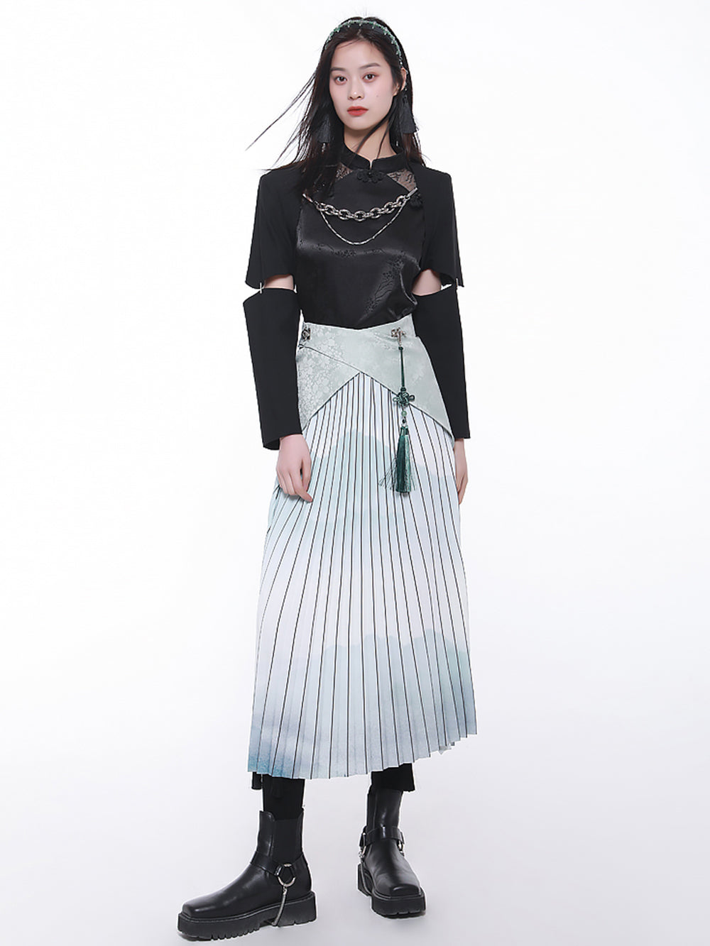 MUKTANK × CUUDICLAB Modified Song-style Pleated Skirts