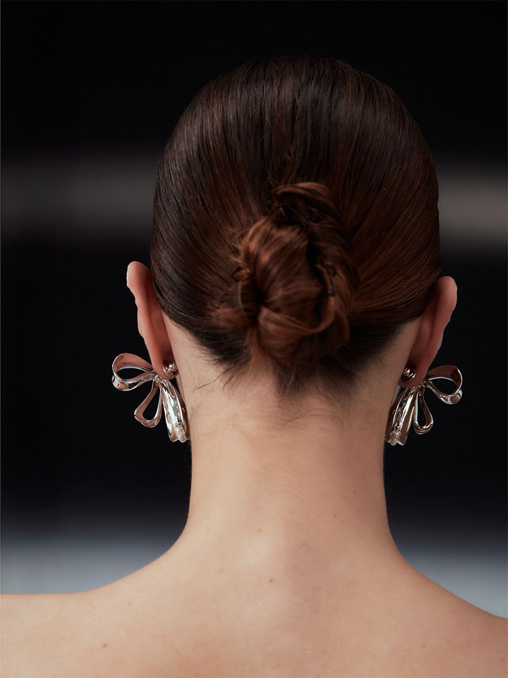 MUKTANK X PEARLONA Dangerous Garden -Sharp Pineapple Big Bow Pearl Earrings
