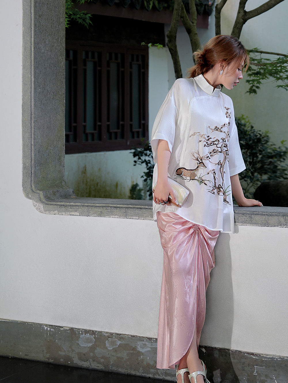 MUKZIN White Chinese Embroidery Mid-sleeve Loose Shirt