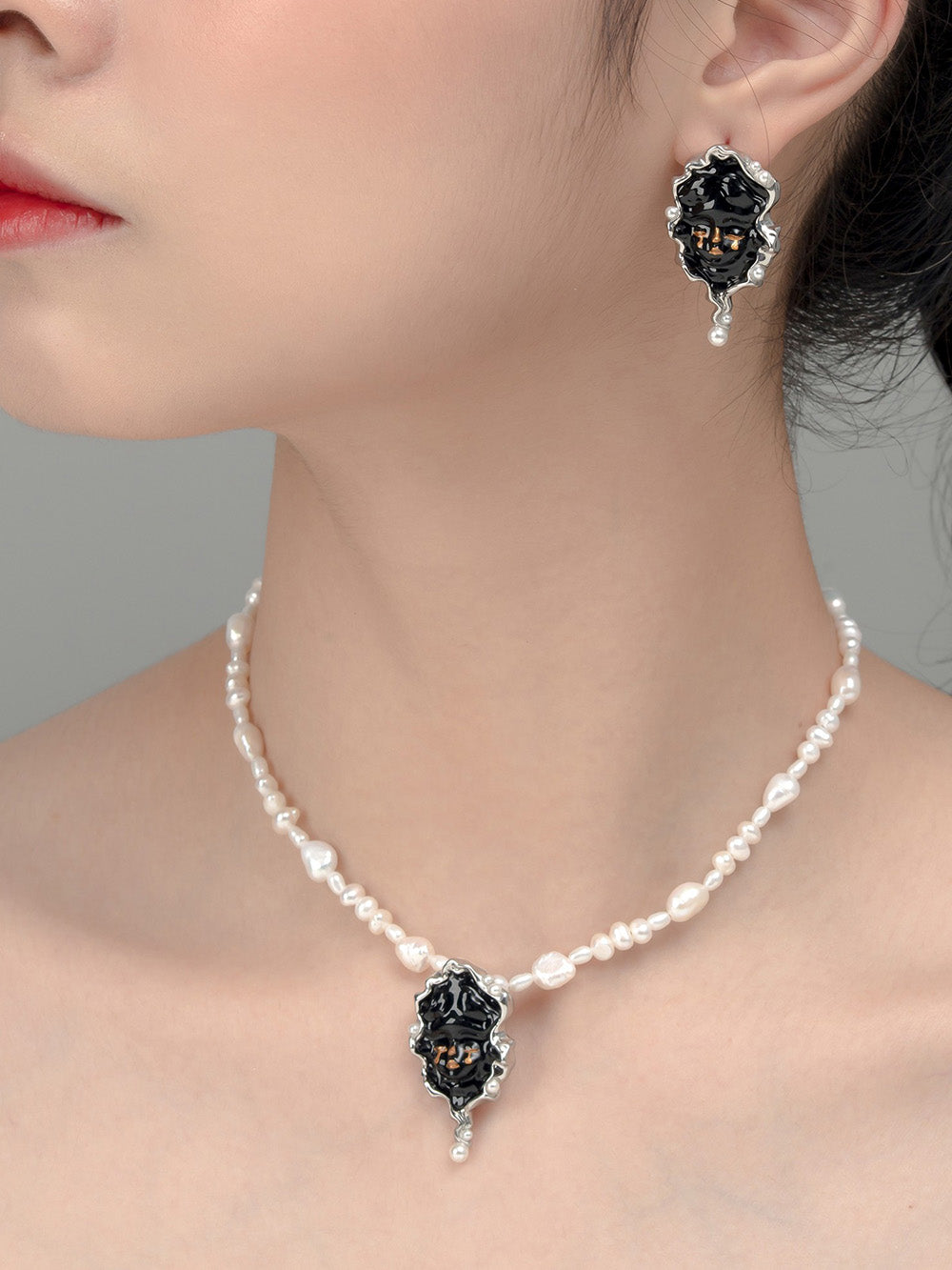 MUKTANK X QUANDO Tears of Black Witch Pearl Beaded Necklace