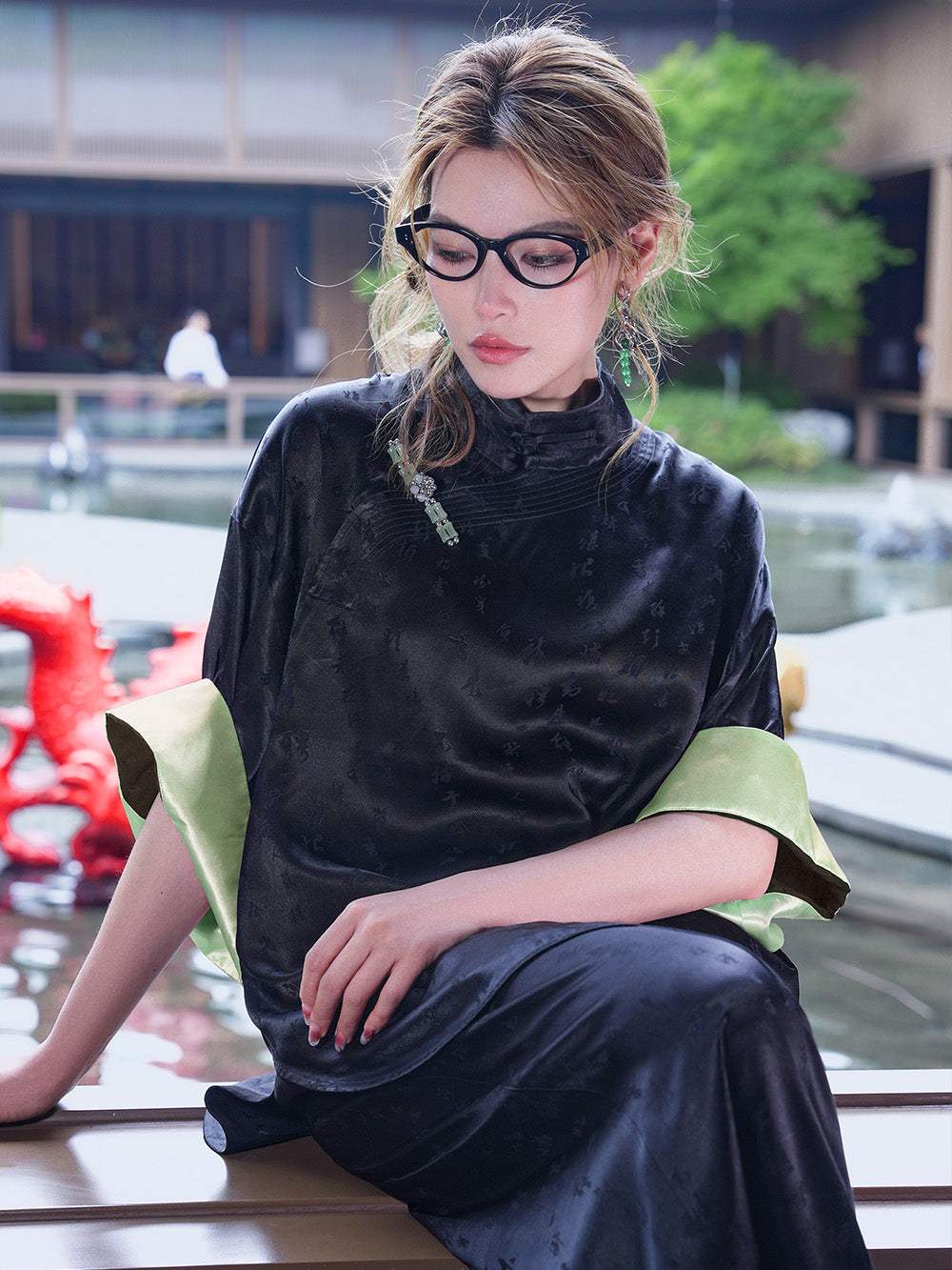 MUKZIN Black Chinese Character Printed Cheongsam Collar Loose T-shirt