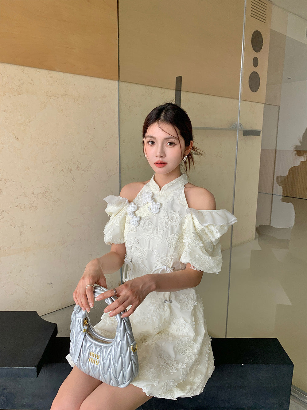 MUKZIN White Lace Off-shoulder Cheongsam QIPAO
