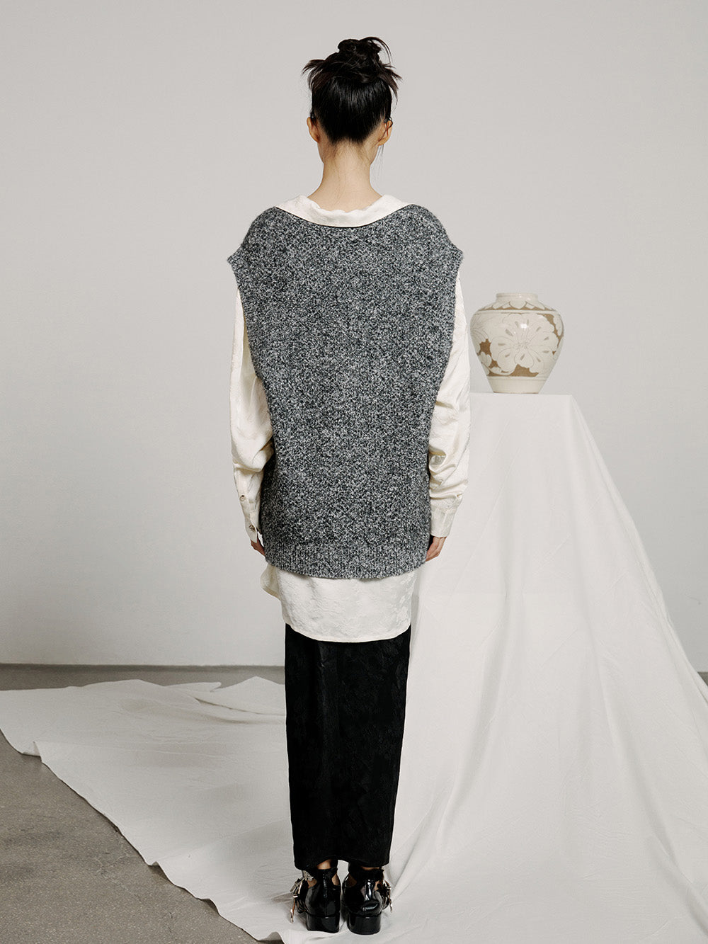 MUKZIN Embroidered Gray Fashionable Versatile Casual Vest
