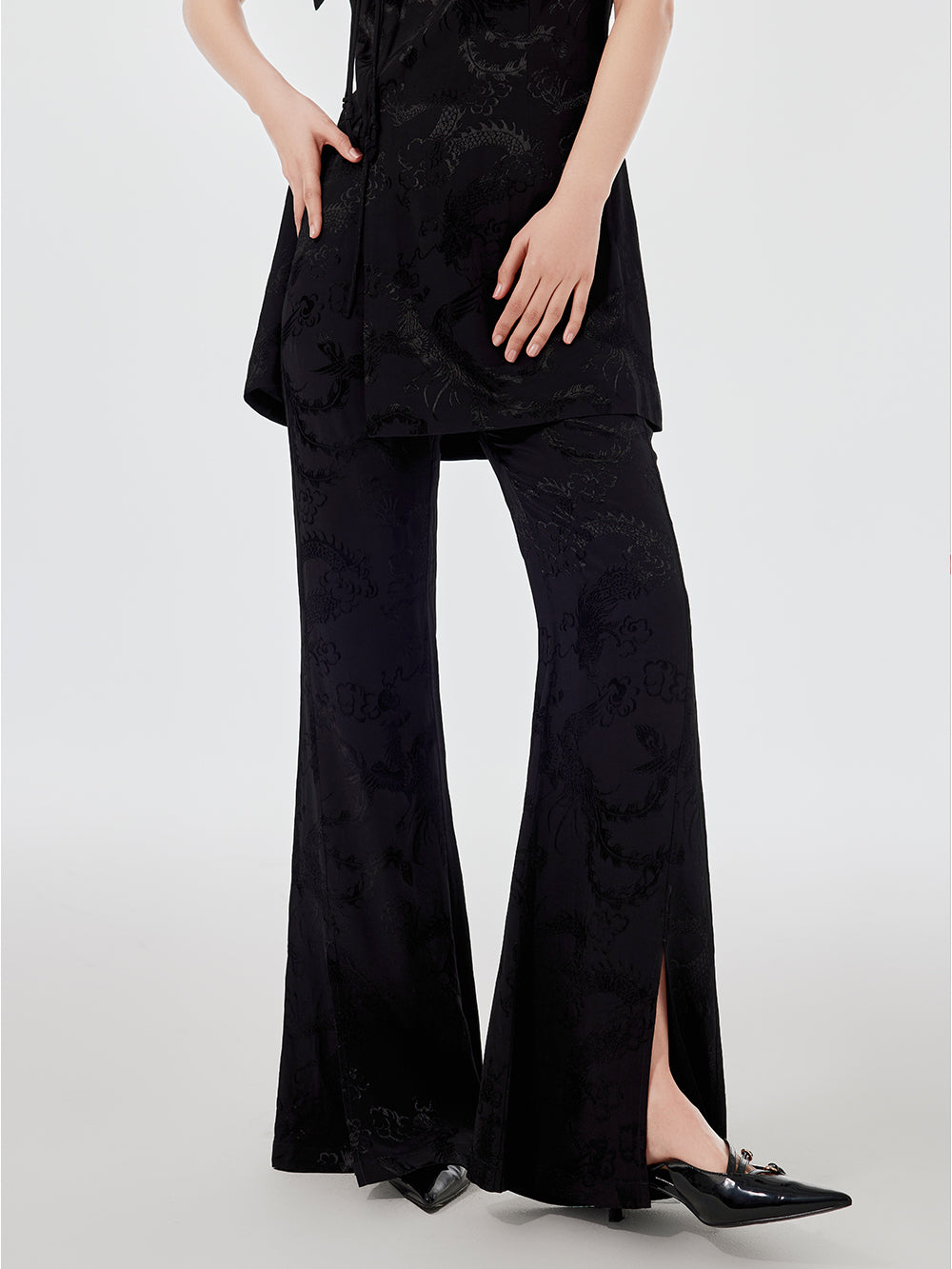 MUKZIN Black Elegant Flared Pants