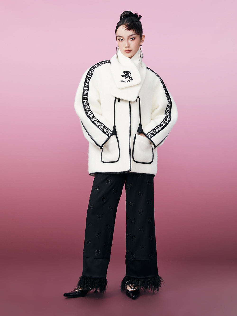 MUKZIN Water Waved Woolen White Coat