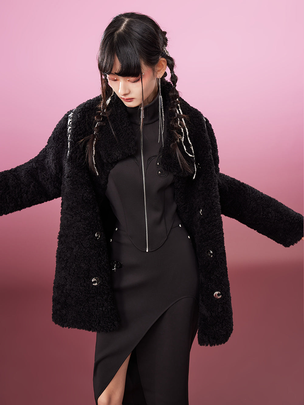 MUKZIN Medium Long Black Embroidered Patchworks Fur Coat