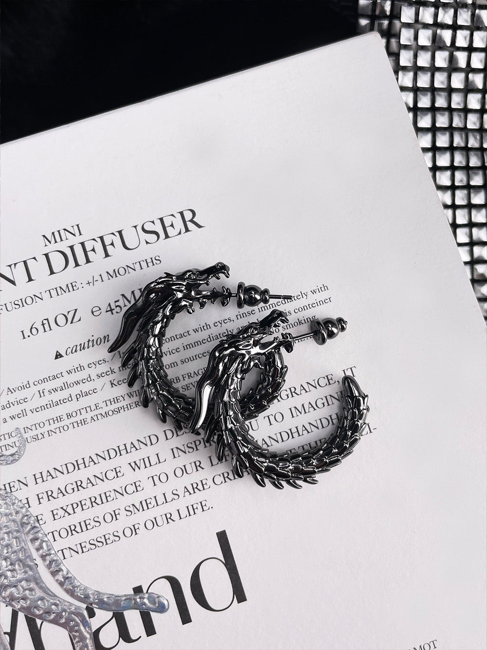 MUKTANK x Mandarin Zan Club Swimming Dragon in the Abyss Earrings Series