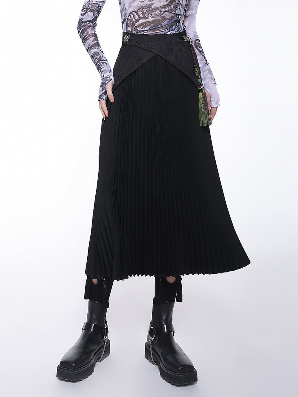 MUKTANK × CUUDICLAB Modified Song-style Pleated Skirts
