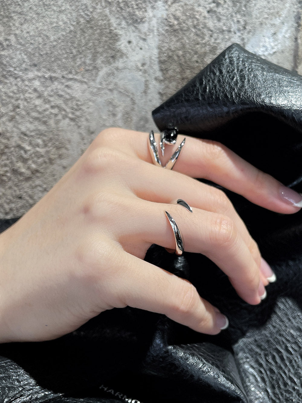 MUKTANK x Mandarin Zan Club Dragon Claw Thin Ring