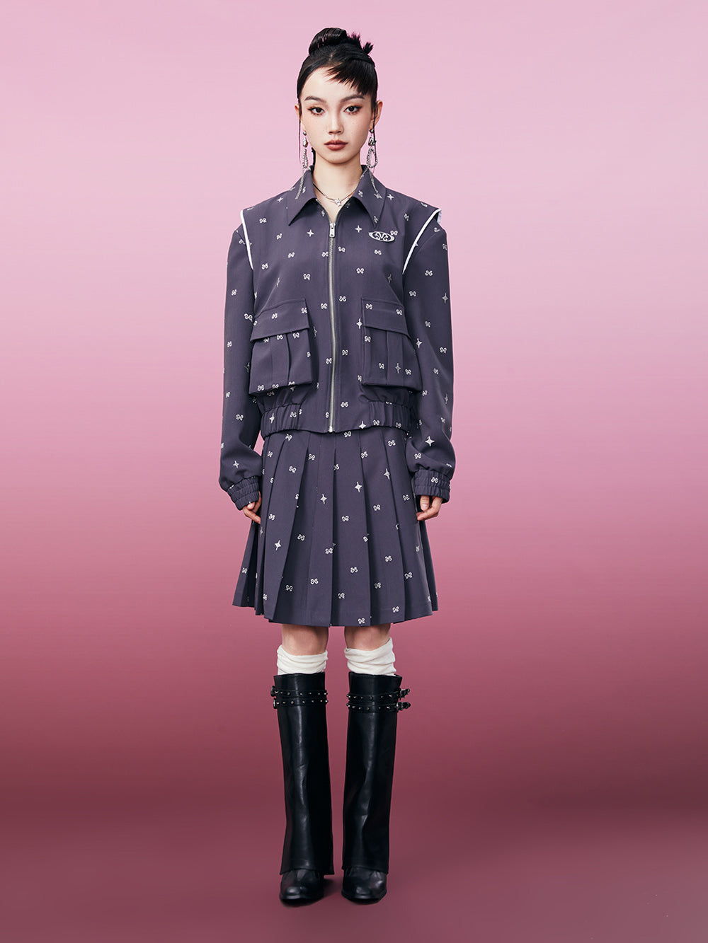 MUKZIN Stars Logo Classic Knife Pleated Skirt