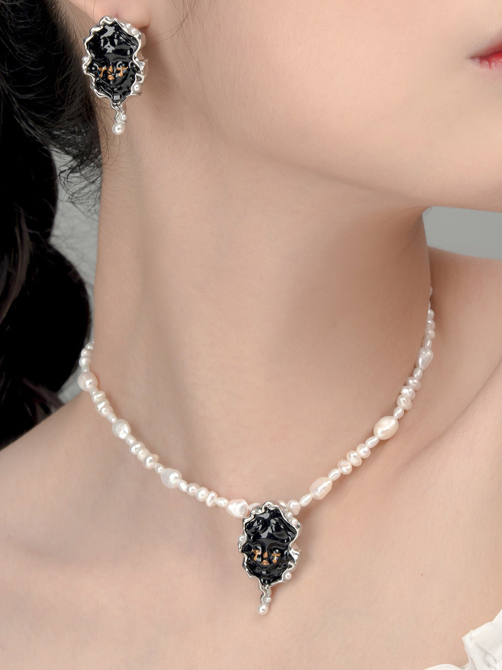 MUKTANK X QUANDO Tears of Black Witch Pearl Beaded Necklace