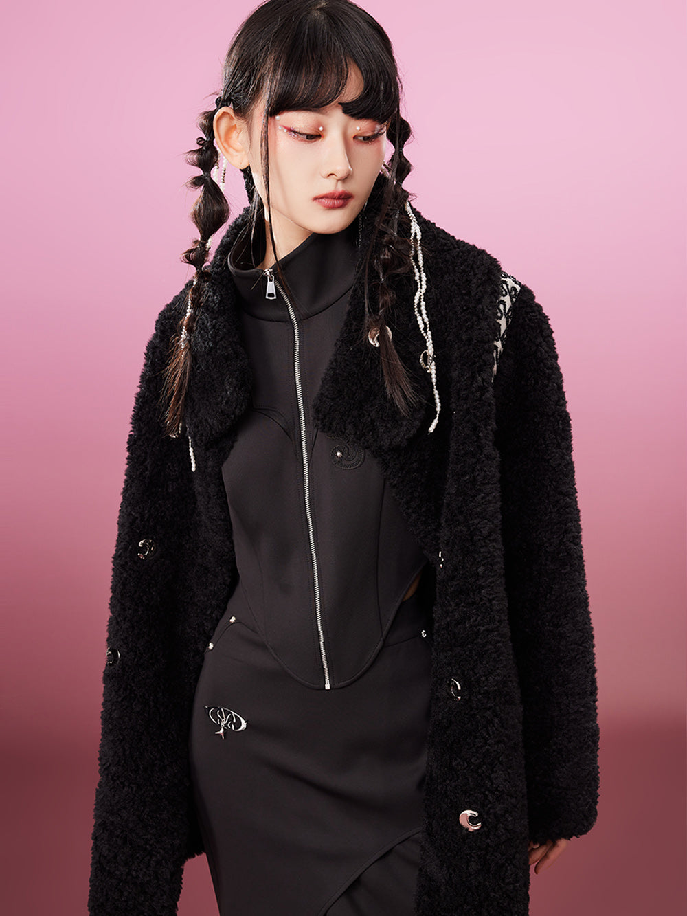 MUKZIN Medium Long Black Embroidered Patchworks Fur Coat
