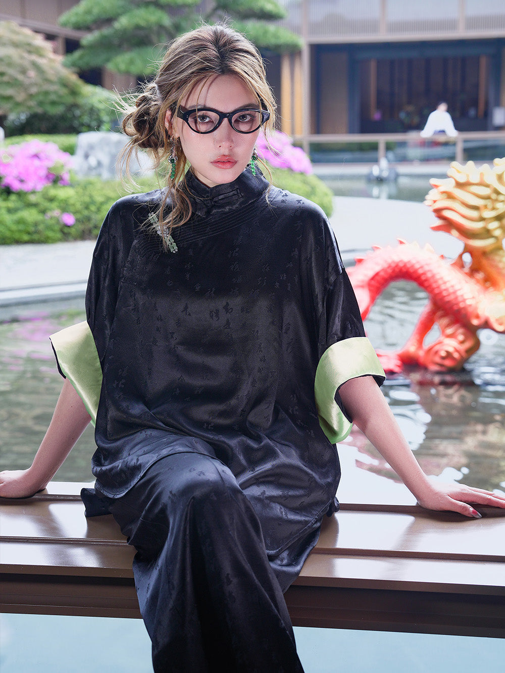 MUKZIN Black Chinese Character Printed Cheongsam Collar Loose T-shirt
