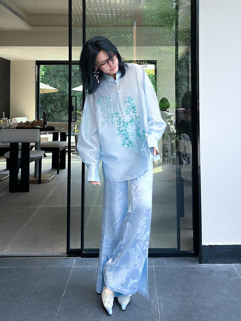 MUKZIN Chinese Style Stand-up Collar Button-down Long-sleeved Shirt
