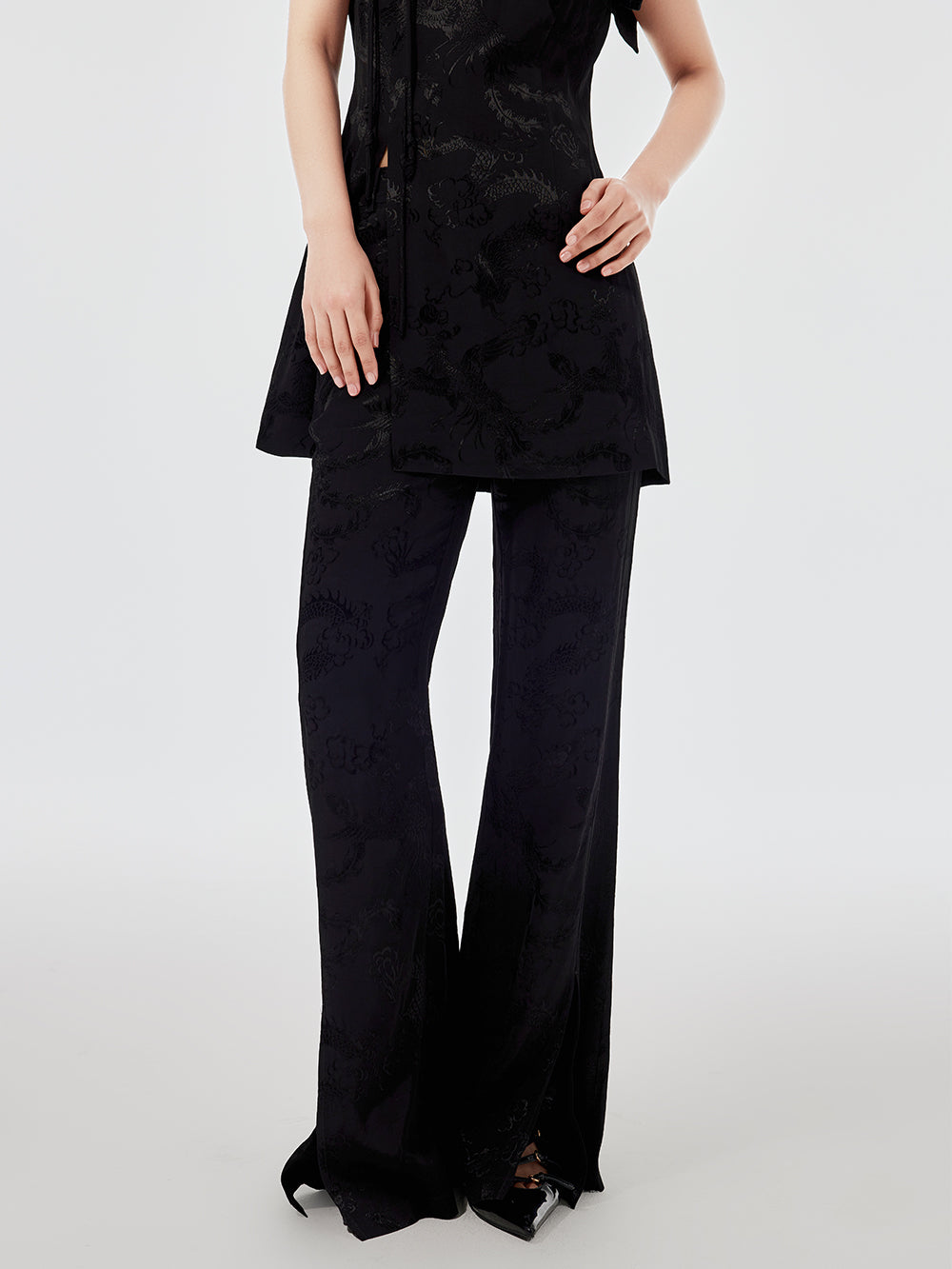 MUKZIN Black Elegant Flared Pants