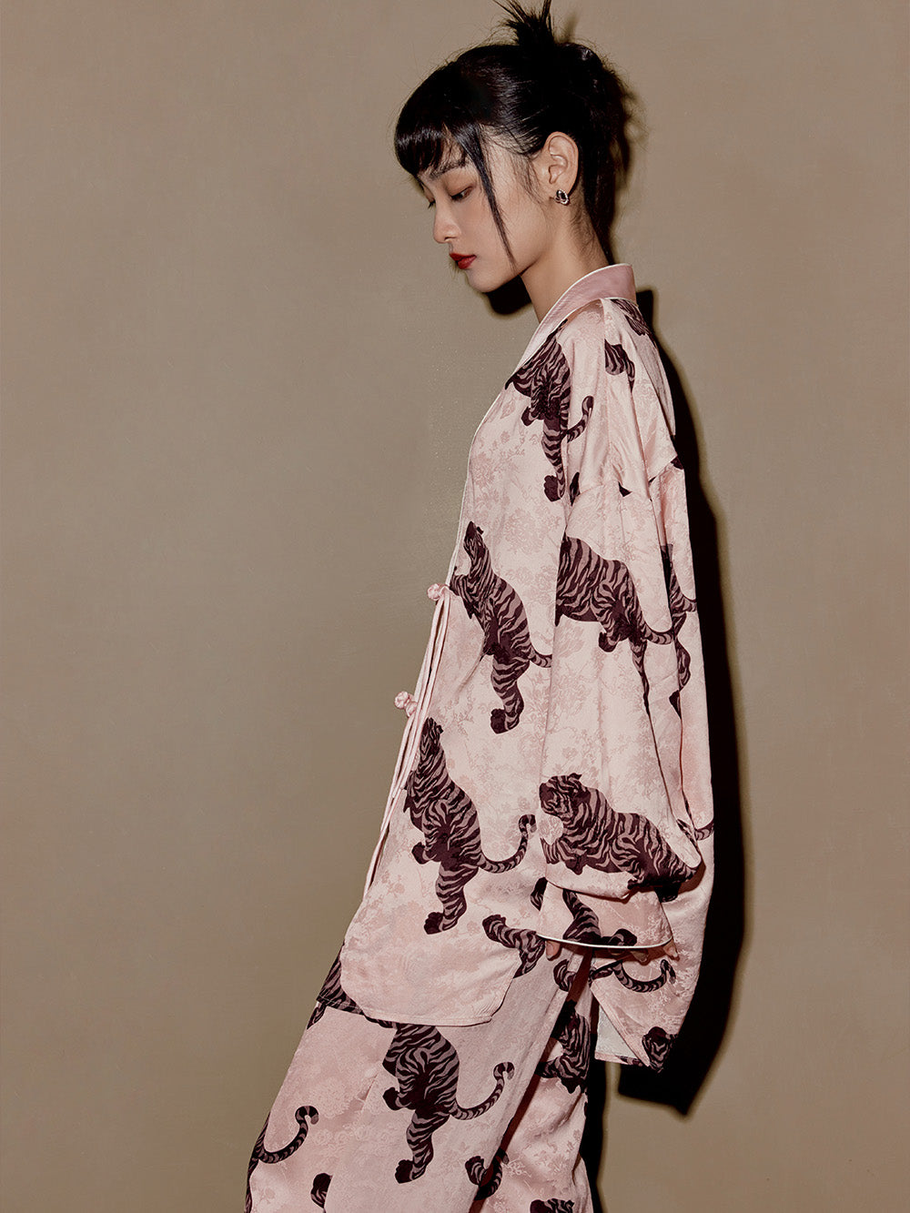 MUKZIN Crouching Dragon and Hidden Tiger Neo Chinese Pajama Shirts
