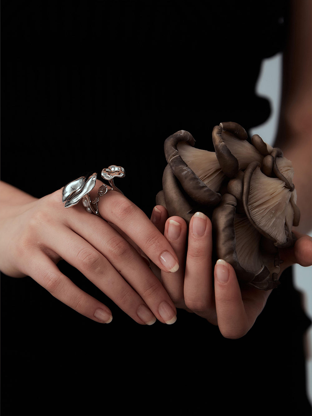 MUKTANKxPEARLONA Dangerous Garden -Pleated Mushroom Pearl Ring