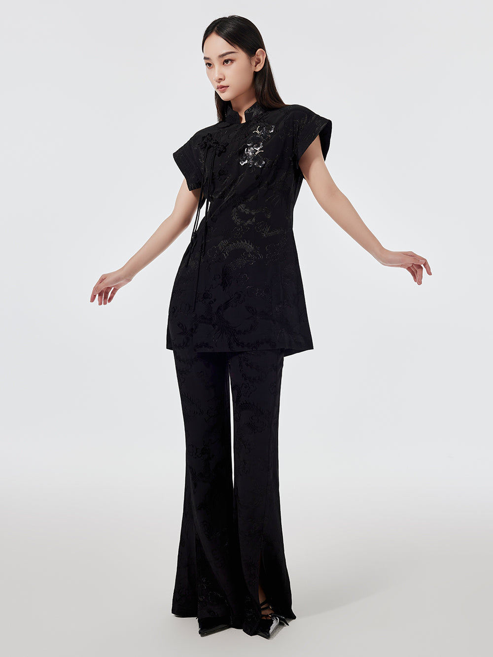 MUKZIN Black Elegant Flared Pants