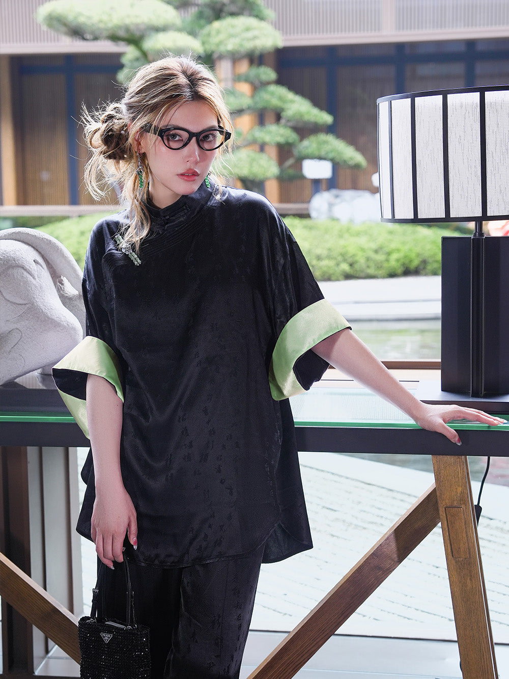 MUKZIN Black Chinese Character Printed Cheongsam Collar Loose T-shirt