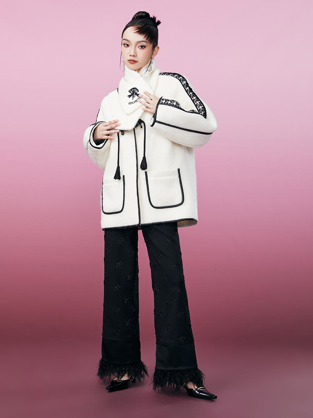 MUKZIN Water Waved Woolen White Coat