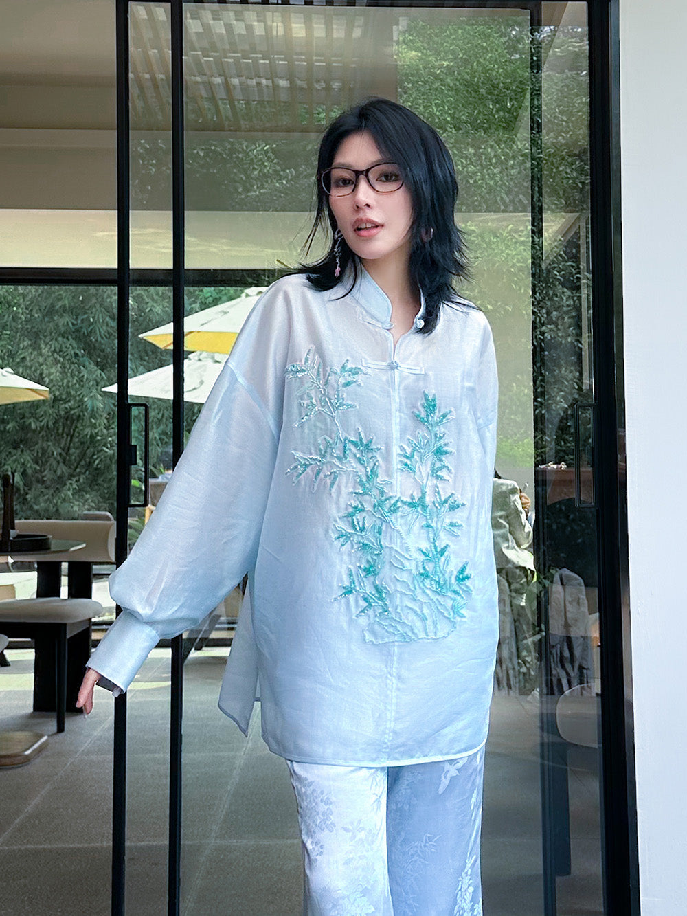 MUKZIN Chinese Style Stand-up Collar Button-down Long-sleeved Shirt