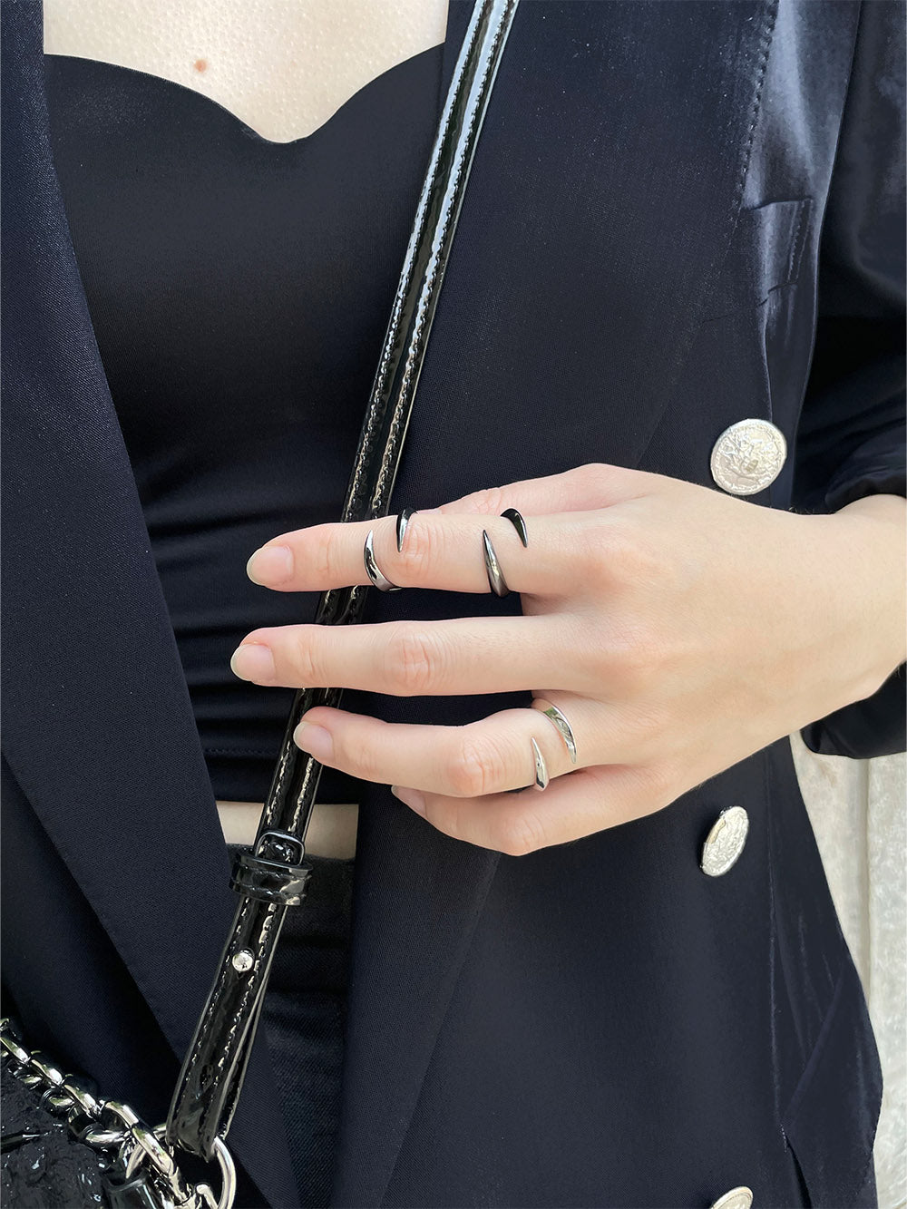 MUKTANK x Mandarin Zan Club Dragon Claw Thin Ring