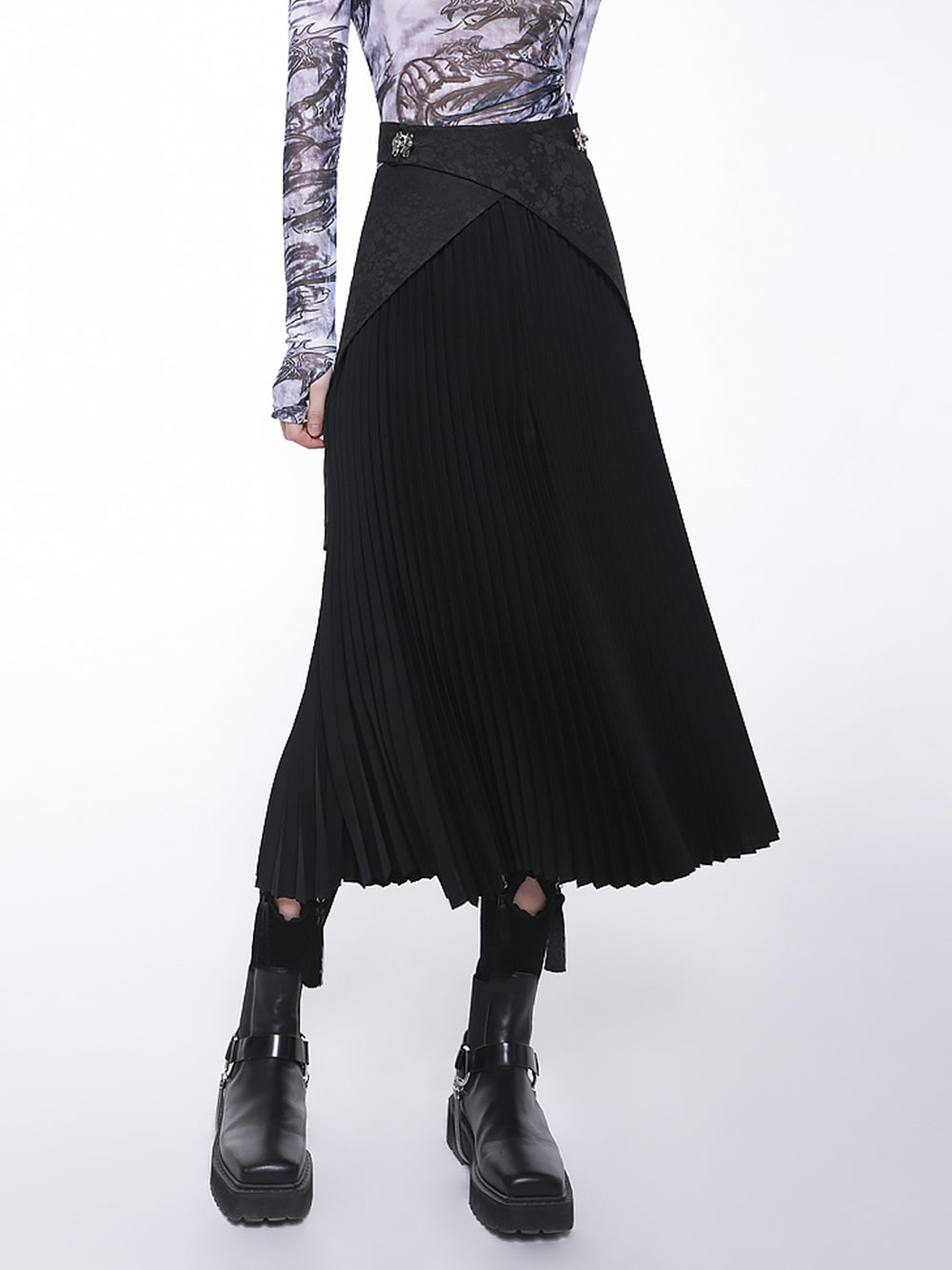 MUKTANK × CUUDICLAB Modified Song-style Pleated Skirts