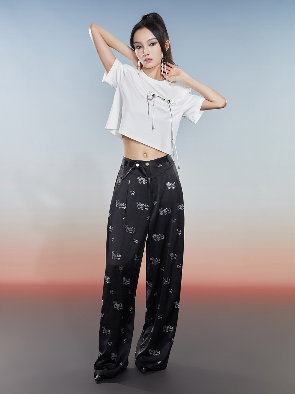 MUKZIN White Short Bow Design Casual T-shirt