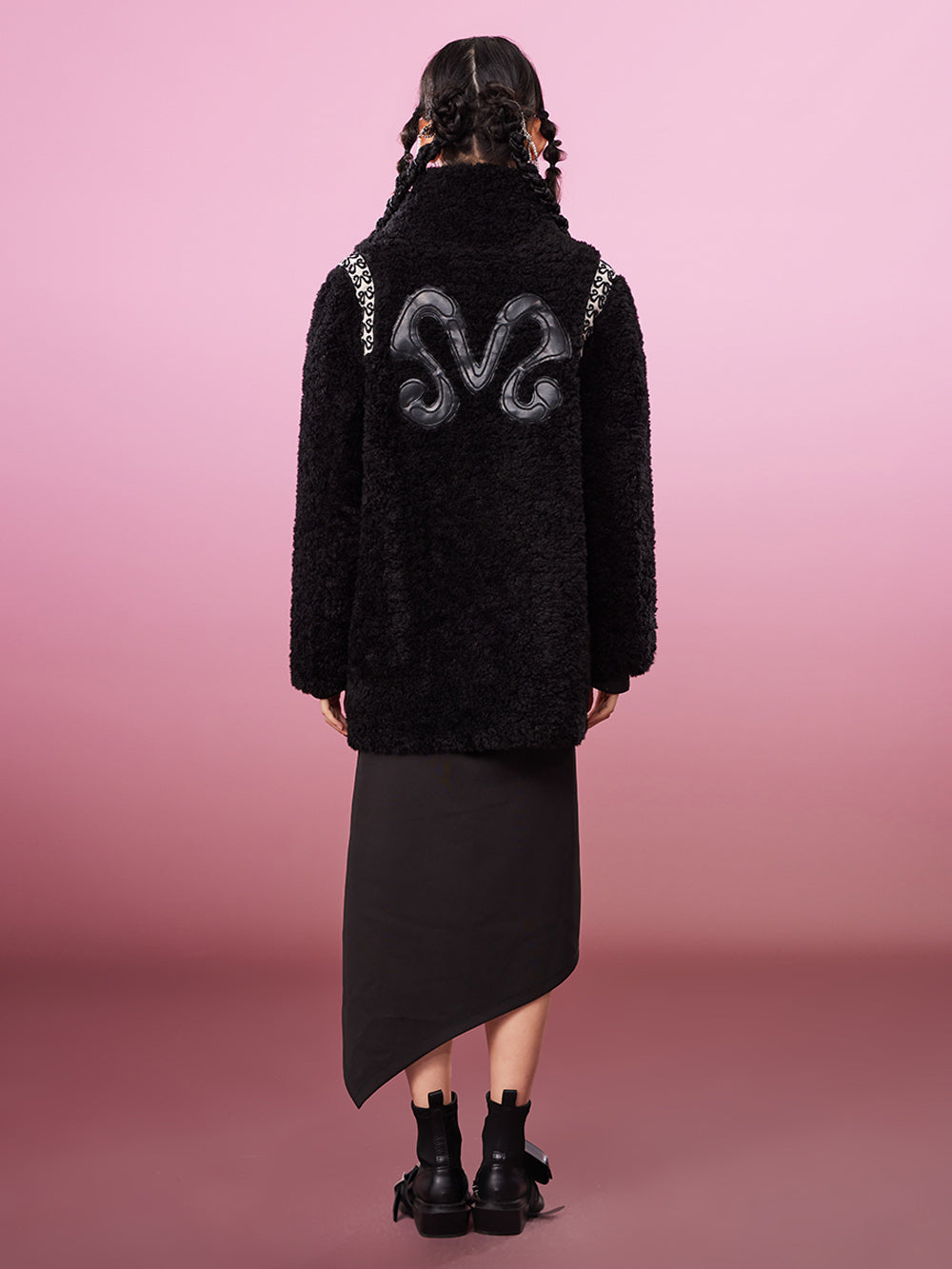 MUKZIN Medium Long Black Embroidered Patchworks Fur Coat